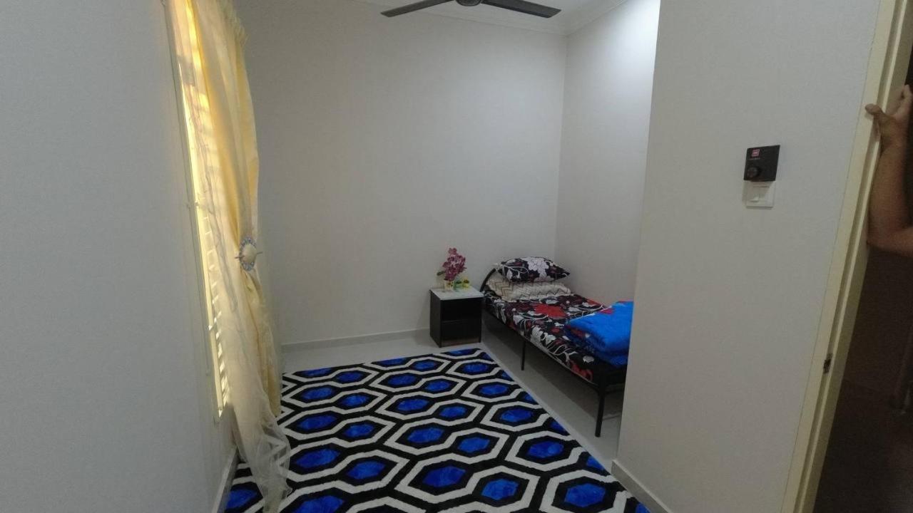 Auni Homestay Kuala Terengganu Exterior photo